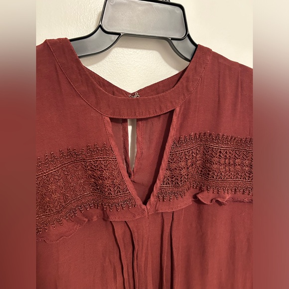 Maurice’s dressy flutter sleeve top. Size 3X - Picture 2 of 6